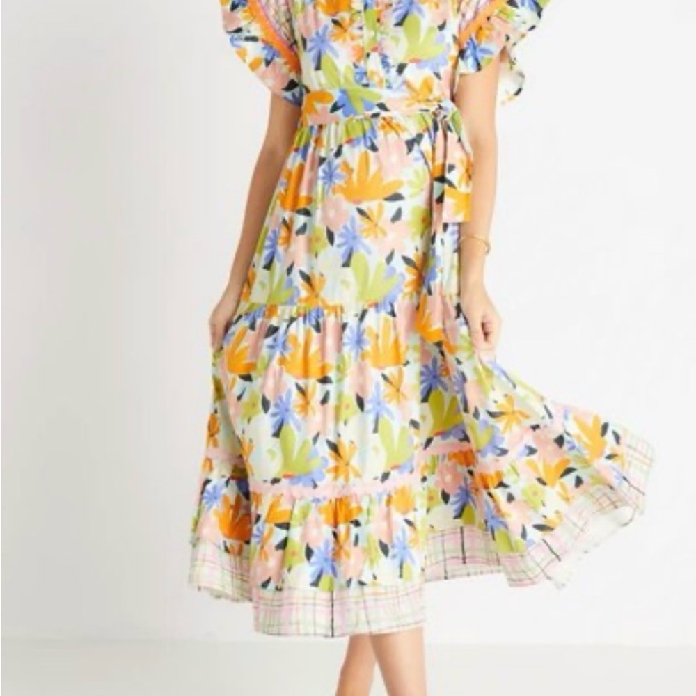 Vibrant Floral Midi Dress size L Celia B, new with tags and perfect for summer